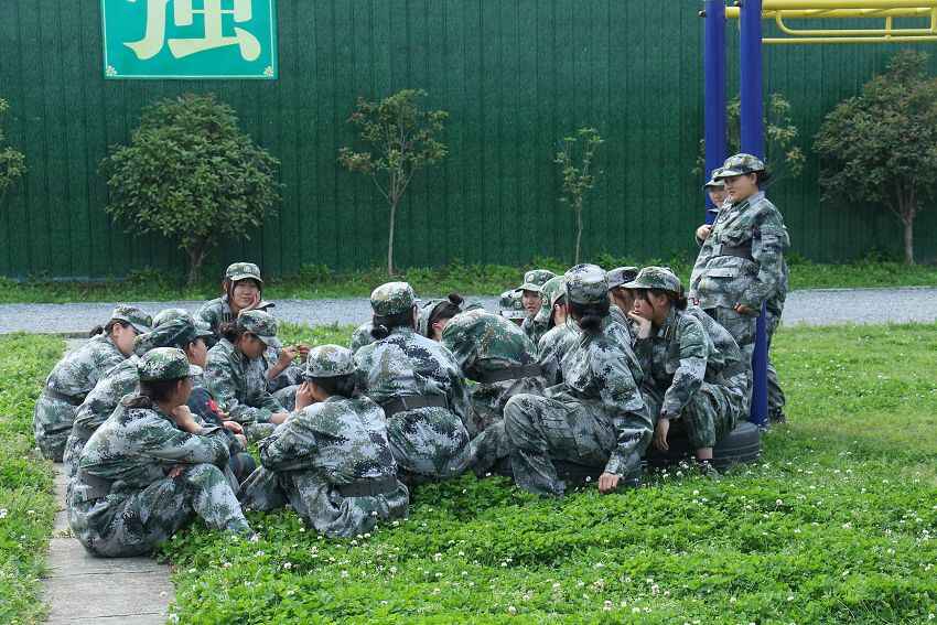 湖北青少年管教学校谈青少年网络成瘾(图2)